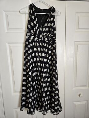 White House Black Market Black & White Polka Dot V-Neck Midi Dress